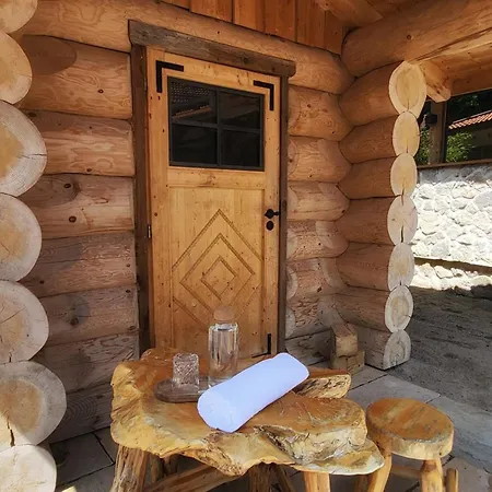 Stylische Alpenlounge Mit Pool, Blockhaus-sauna Und Jacuzzi Fuer Bis Zu 12 Personen バイリッシュツェル