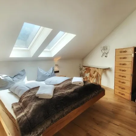 シャレー Stylische Alpenlounge Mit Pool, Blockhaus-sauna Und Jacuzzi Fuer Bis Zu 12 Personen バイリッシュツェル