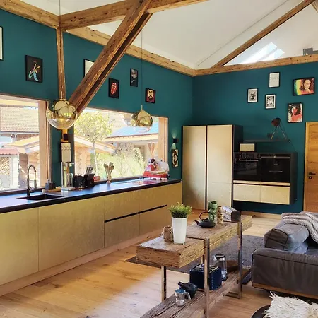シャレー Stylische Alpenlounge Mit Pool, Blockhaus-sauna Und Jacuzzi Fuer Bis Zu 12 Personen バイリッシュツェル