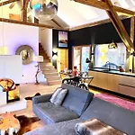 Stylische Alpenlounge Mit Pool, Blockhaus-sauna Und Jacuzzi Für Bis Zu 12 Personen Bayrischzell
