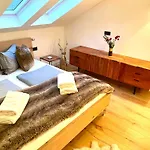 Stylische Alpenlounge Mit Pool, Blockhaus-sauna Und Jacuzzi Für Bis Zu 12 Personen Chalet Bayrischzell
