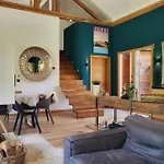 Chalet Stylische Alpenlounge Mit Pool, Blockhaus-sauna Und Jacuzzi Für Bis Zu 12 Personen *