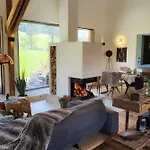 Chalet Stylische Alpenlounge Mit Pool, Blockhaus-sauna Und Jacuzzi Für Bis Zu 12 Personen