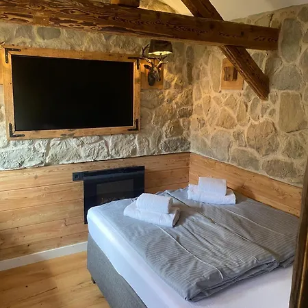 Stylische Alpenlounge Mit Pool, Blockhaus-sauna Und Jacuzzi Fuer Bis Zu 12 Personen *