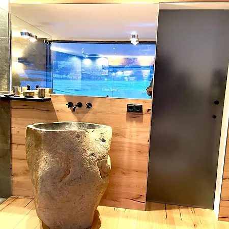 Stylische Alpenlounge Mit Pool, Blockhaus-sauna Und Jacuzzi Fuer Bis Zu 12 Personen Horská chata *