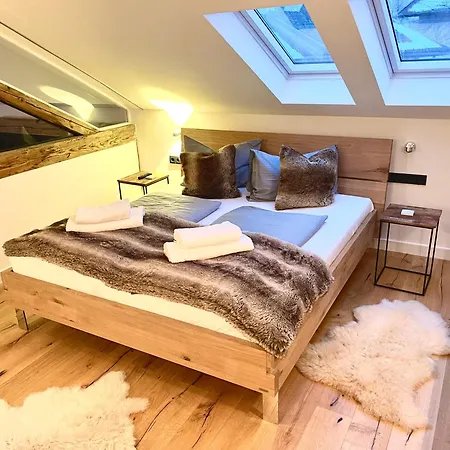 Alpehytte Stylische Alpenlounge Mit Pool, Blockhaus-sauna Und Jacuzzi Fuer Bis Zu 12 Personen