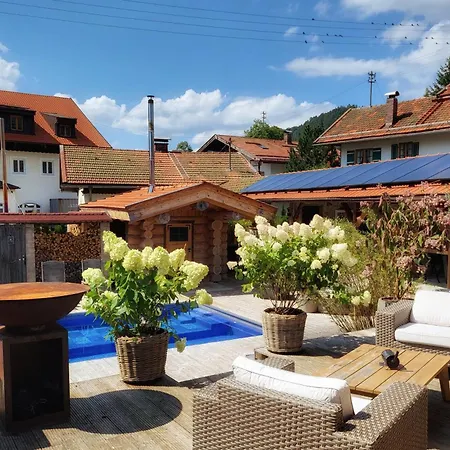 Stylische Alpenlounge Mit Pool, Blockhaus-sauna Und Jacuzzi Für Bis Zu 12 Personen Chalet