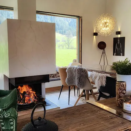 Stylische Alpenlounge Mit Pool, Blockhaus-sauna Und Jacuzzi Fuer Bis Zu 12 Personen Alpehytte Bayrischzell