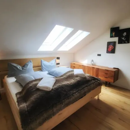 Stylische Alpenlounge Mit Pool, Blockhaus-sauna Und Jacuzzi Fuer Bis Zu 12 Personen Alpehytte